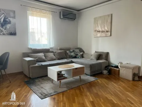 Prodaja, trosoban stan, 83m², Uciteljsko Naselje, Zvezdara Sve Podlokacije - image 5