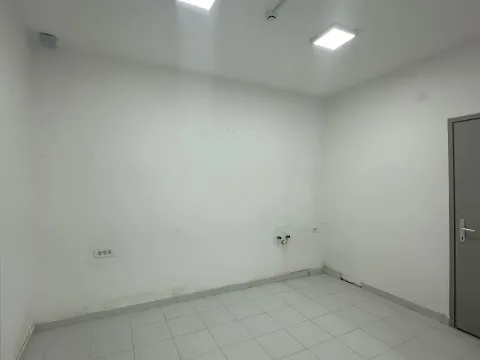 Rent, office space, 110m², Dumidran, Tivat - image 4