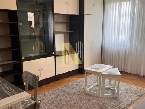 Izdavanje, jednosoban stan, 35m², Nova Detelinara, Novi Sad Sve Podlokacije