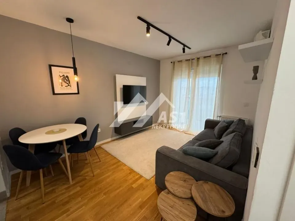 Izdavanje, jednosoban stan, 40m², Novo naselje, Novi Sad