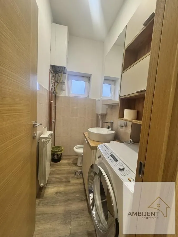 Izdavanje, četvorosoban stan, 88m², Novi Banovci, Stara Pazova