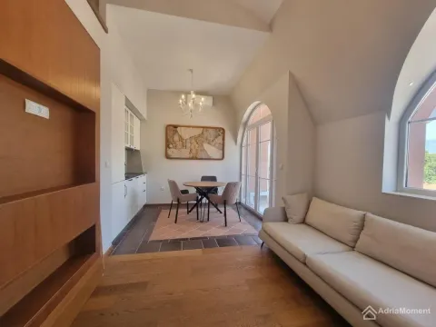 Prodaja, jednosoban stan, 49m², Centar, Tivat - image 2