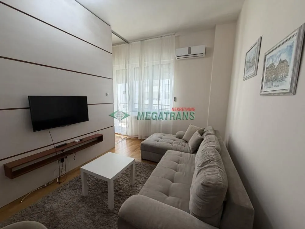 Rent, two bedroom apartment, 44m², Bulevar Oslobodjenja, Novi Sad Sve Podlokacije