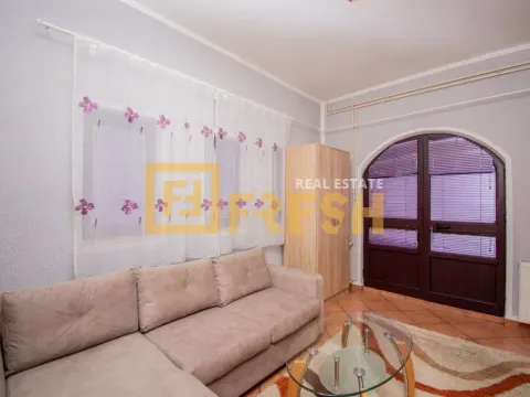 Izdavanje, dvosoban stan, 68m², Zagorič, Podgorica - image 2