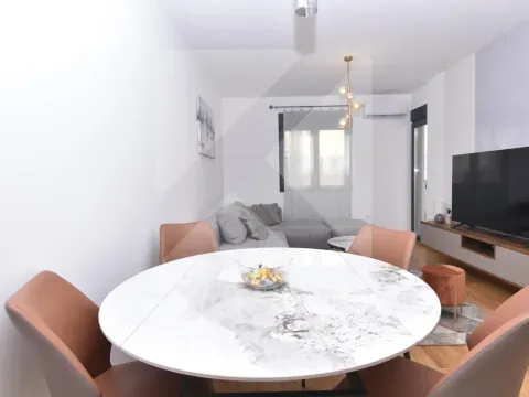 Izdavanje, jednosoban stan, 45m², New City, Podgorica - image 5