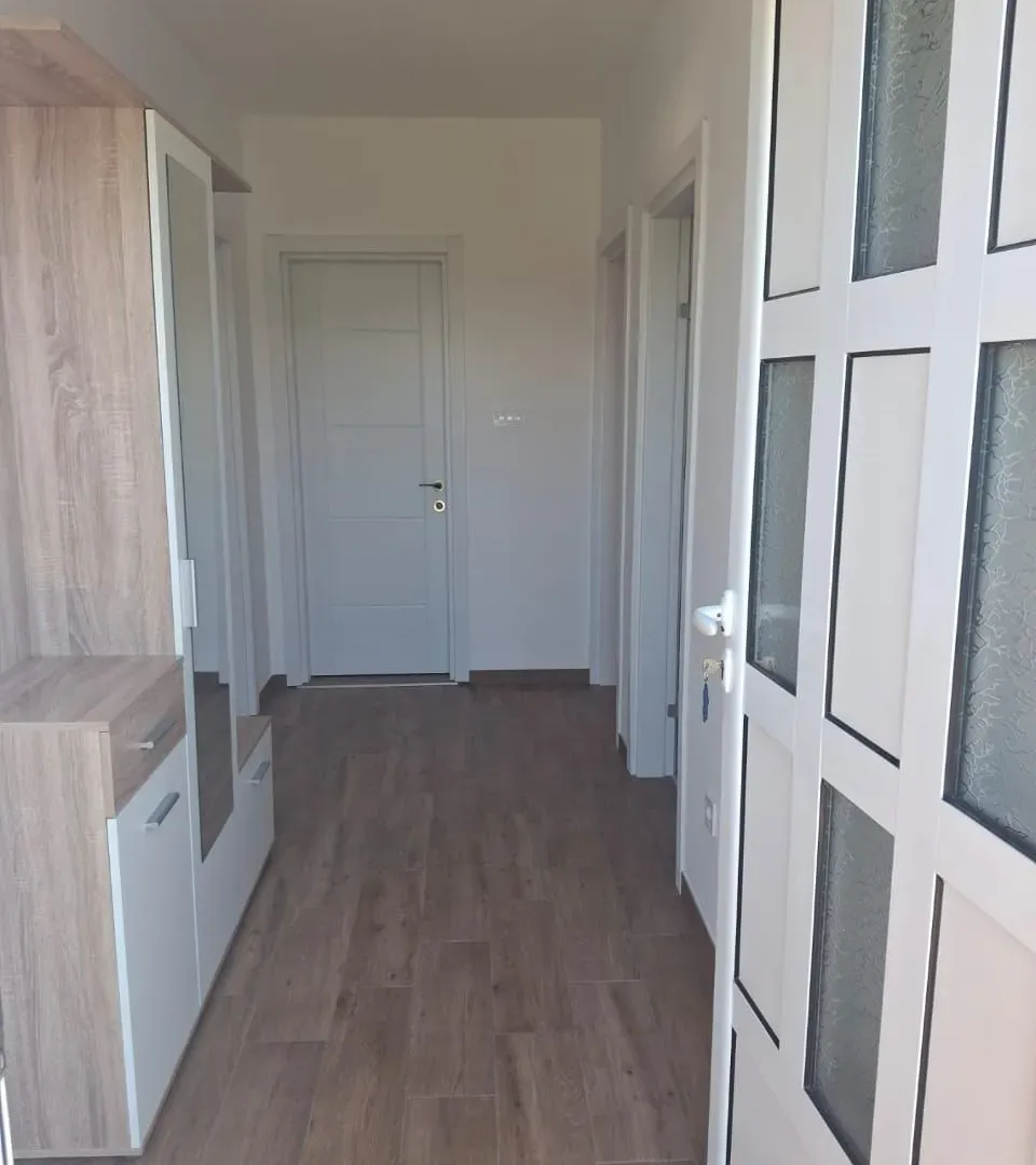 Izdavanje, dvosoban stan, 60m², Zabjelo, Podgorica