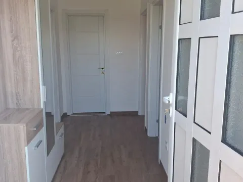 Izdavanje, dvosoban stan, 60m², Zabjelo, Podgorica - image 5