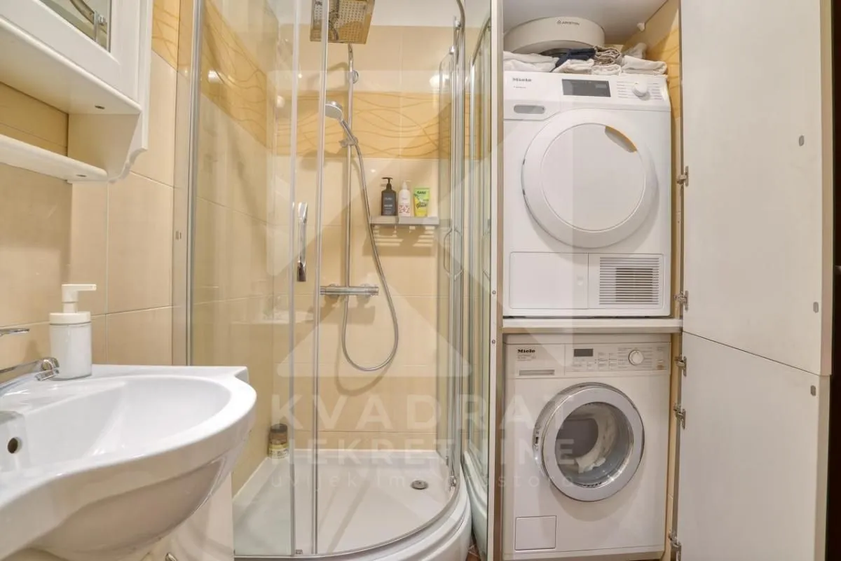 Prodaja, jednosoban stan, 40m², Gorica C, Podgorica