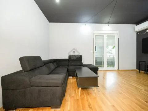 Izdavanje, jednosoban stan, 50m², Momišići, Podgorica - image 25