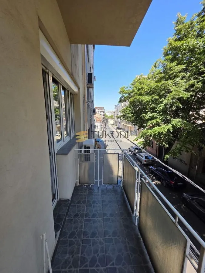 Izdavanje, jednosoban stan, 43m², Vračar Sve Podlokacije, Beograd