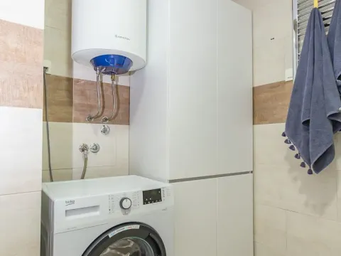 Sale, one bedroom apartment, 57m², Tivat, Crna Gora - image 9