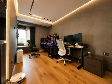 Prodaja, trosoban stan, 195m², Pobrežje, Podgorica - image 6