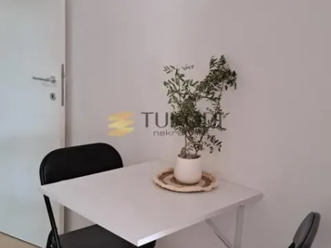 Izdavanje, garsonjera, 21m², Bulevar Evrope, Novi Sad Sve Podlokacije - image 7
