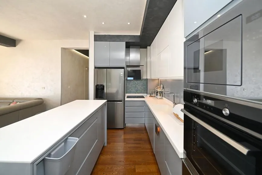 Rent, three bedroom apartment, 130m², Dobrota, Kotor
