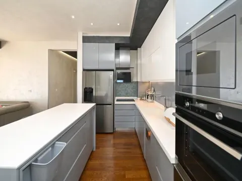 Rent, three bedroom apartment, 130m², Dobrota, Kotor - image 3
