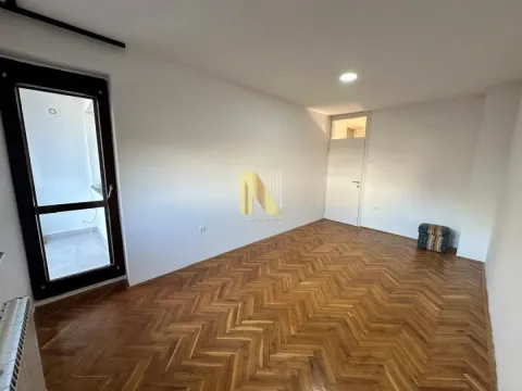 Izdavanje, poslovni prostor, 96m², Rotkvarija, Novi Sad Sve Podlokacije - image 5