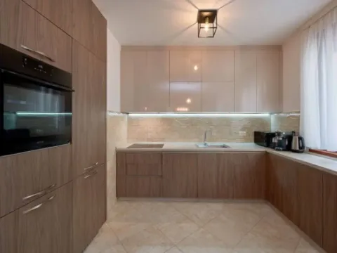Sale, one bedroom apartment, 68m², Bečići, Budva - image 10