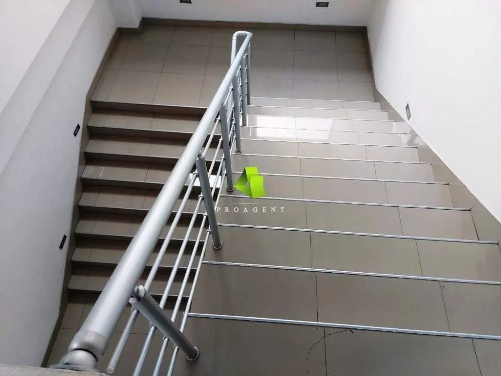 Rent, office space, 530m², Medijana, Niš