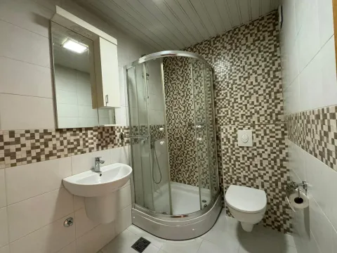 Izdavanje, dvosoban stan, 65m², City Kvart, Podgorica - image 10