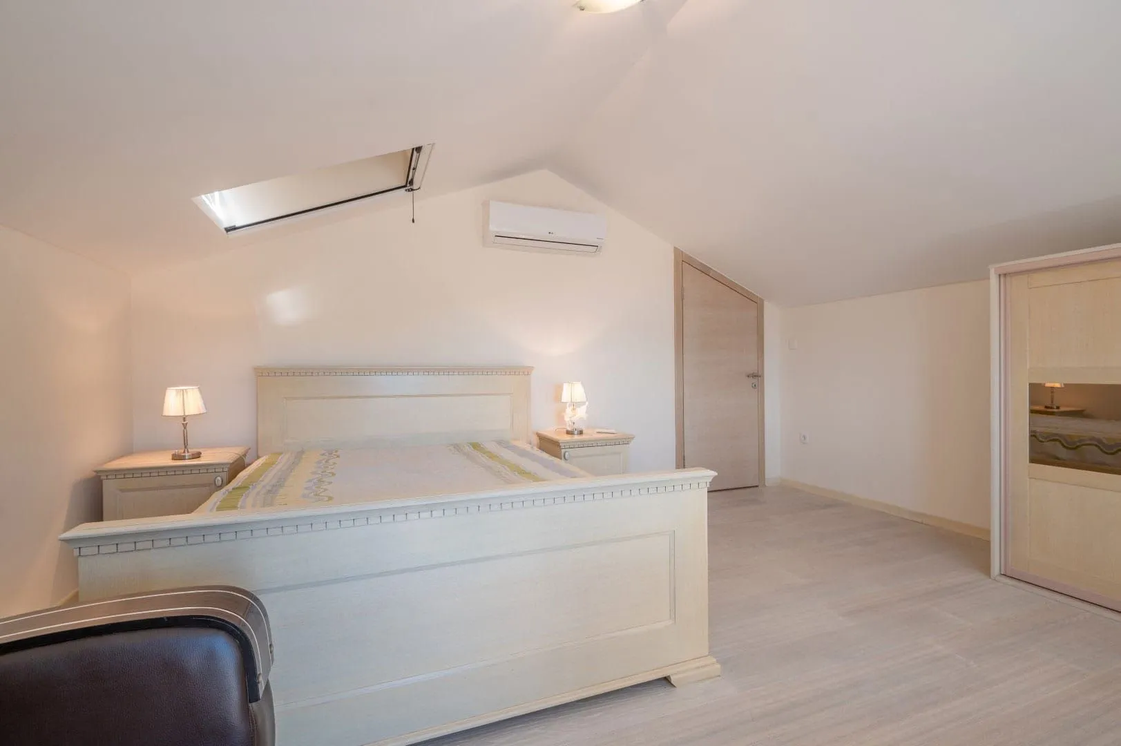 Sale, three bedroom apartment, 123m², Pržno, Budva