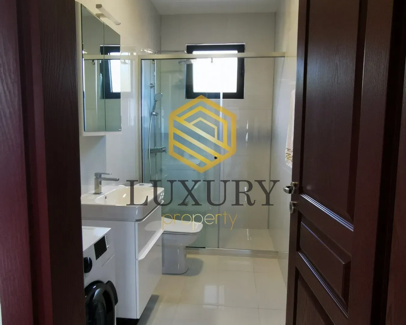 Rent, house, 200m², Krimovica, Kotor