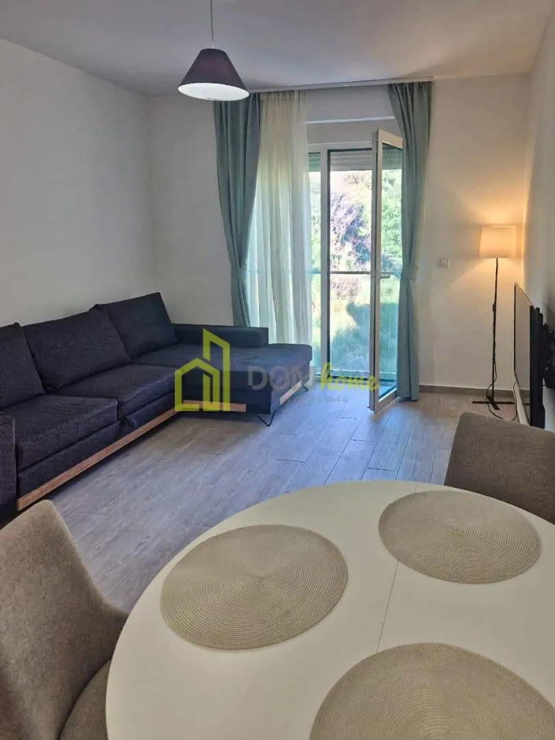Izdavanje, garsonjera, 33m², Bečići, Budva
