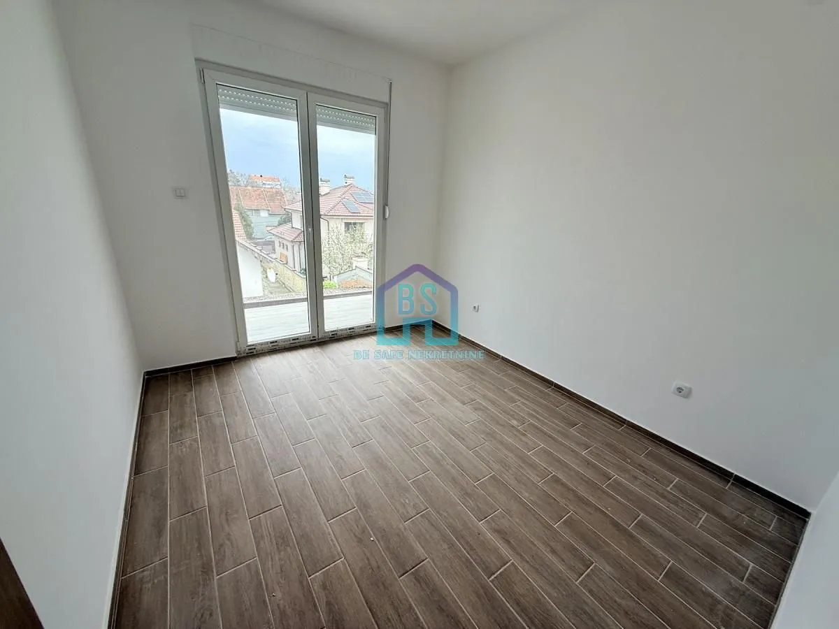 Prodaja, četvorosoban stan, 104m², Vidovdansko naselje, Novi Sad Sve Podlokacije