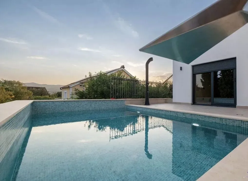 Rent, house, 182m², Donja Gorica, Podgorica