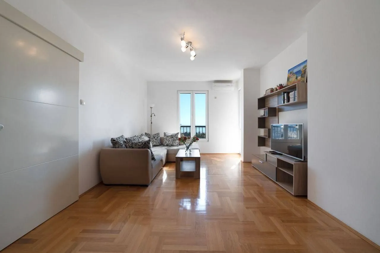 Sale, two bedroom apartment, 69m², Bečići, Budva