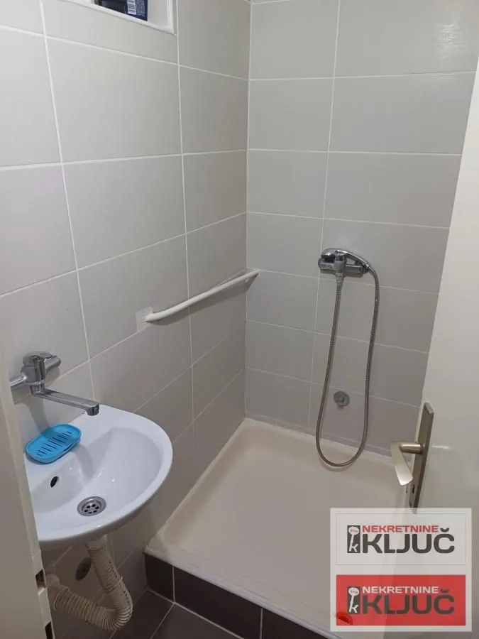 Prodaja, dvosoban stan, 48m², Grbavica, Novi Sad Sve Podlokacije
