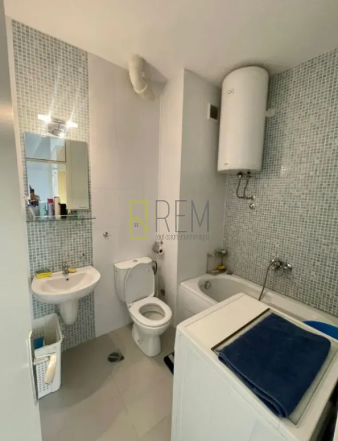 Prodaja, dvosoban stan, 65m², Drpe Mandića, Podgorica