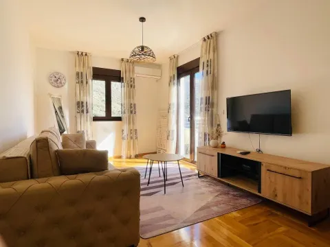 Rent, one bedroom apartment, 48m², Bečići, Budva - image 4