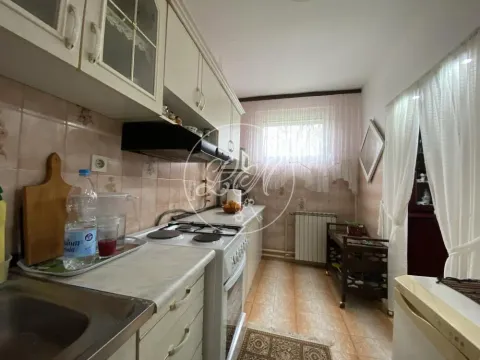 Prodaja, kuća, 210m², Stari Banovci, Stara Pazova - image 3