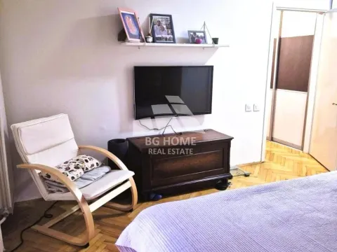 Izdavanje, trosoban stan, 84m², Vračar Hram, Vračar Sve Podlokacije - image 13