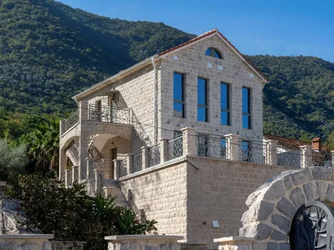 Prodaja, kuća, 731m², Stoliv, Kotor - image 14