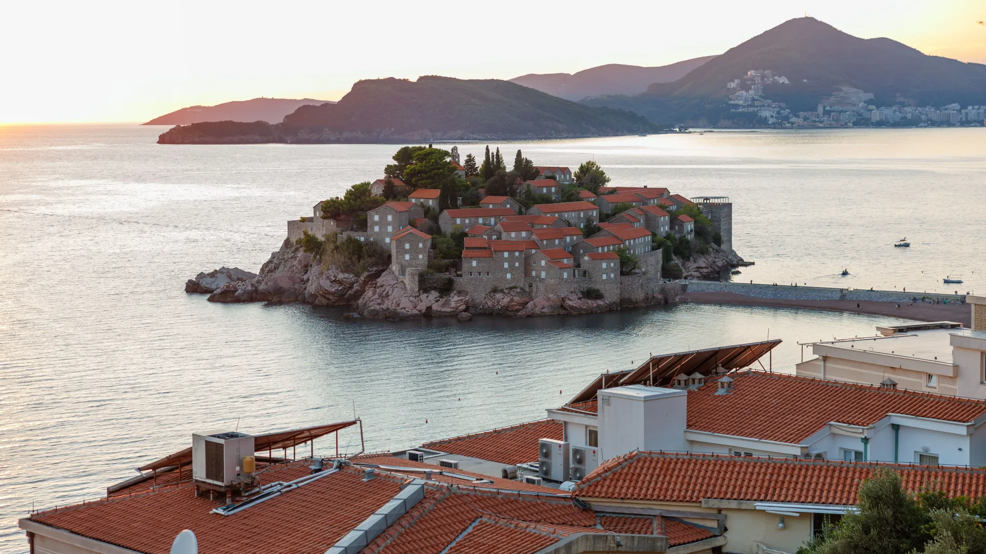 Sale, two bedroom apartment, 162m², Sveti Stefan, Budva