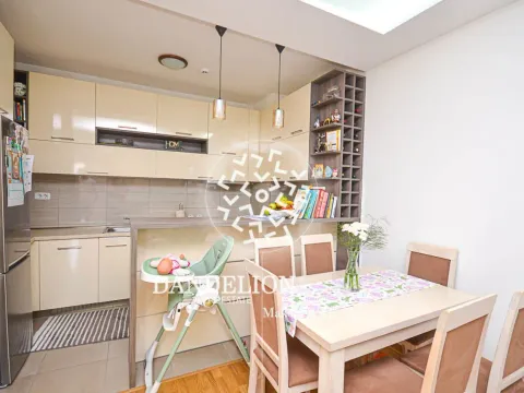 Izdavanje, dvosoban stan, 80m², City Kvart, Podgorica - image 11