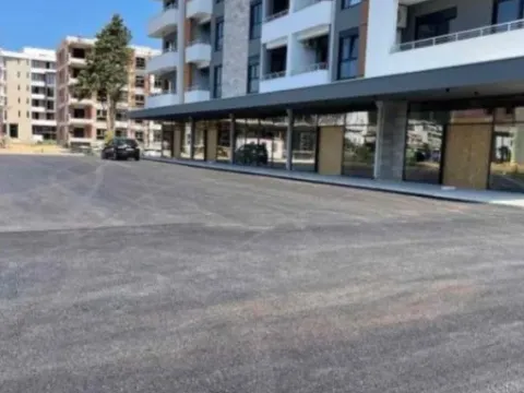 Prodaja, jednosoban stan, 49m², Ulcinj, Crna Gora - image 2