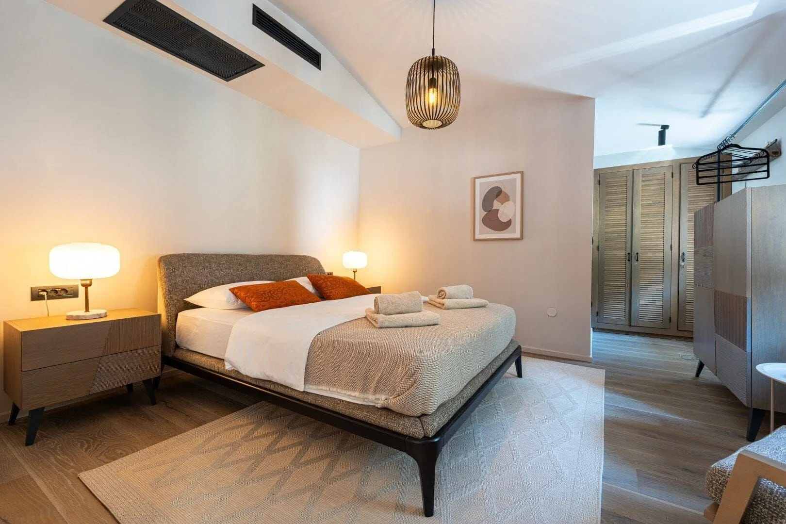 Sale, house, 374m², Drobni pijesak, Budva