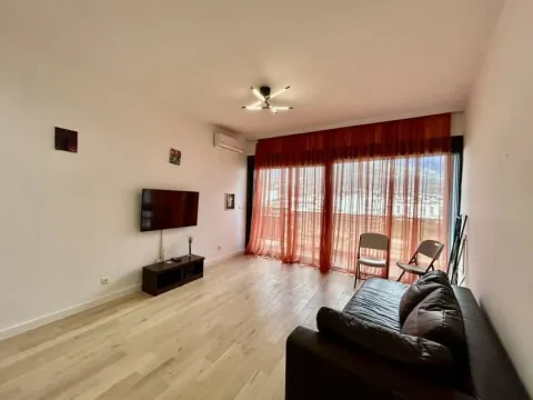 Prodaja, dvosoban stan, 72m², Centar, Bar - image 1