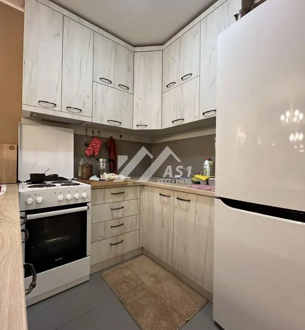 Izdavanje, dvosoban stan, 52m², Grbavica, Novi Sad Sve Podlokacije