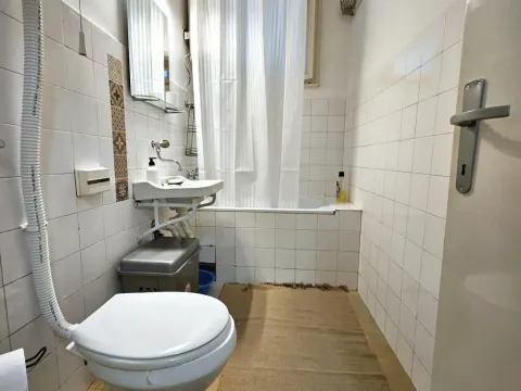 Izdavanje, jednosoban stan, 31m², Višnjička Banja, Palilula Sve Podlokacije - image 10
