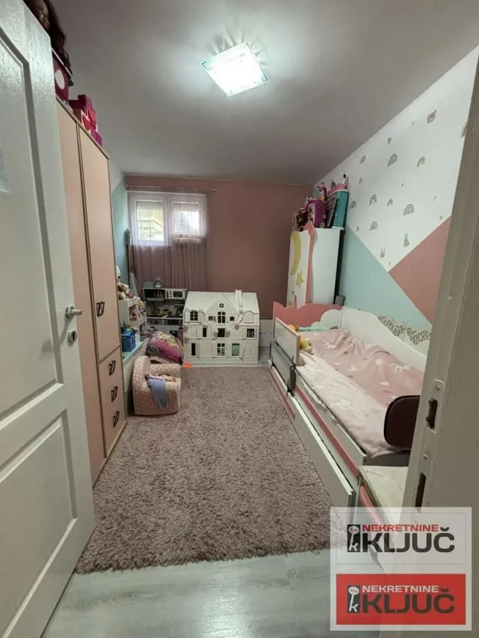 Prodaja, dvosoban stan, 54m², Lipov gaj, Novi Sad Sve Podlokacije