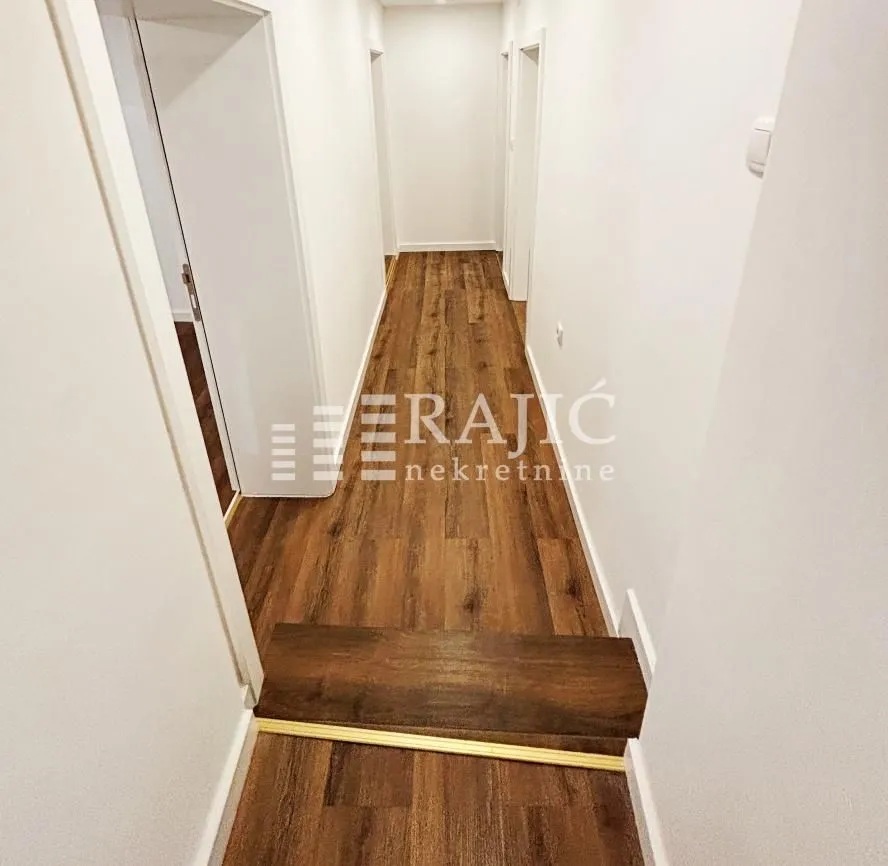 Rent, two bedroom apartment, 55m², Kosančićev Venac, Beograd