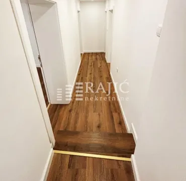 Rent, two bedroom apartment, 55m², Kosančićev Venac, Beograd - image 9