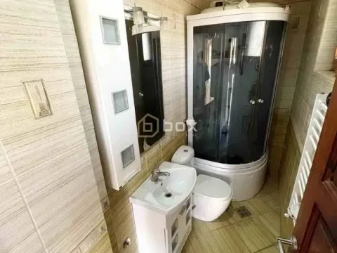 Izdavanje, kuća, 650m², Niš, Srbija - image 12