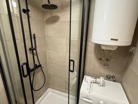 Prodaja, jednosoban stan, 47m², Stari Aerodrom, Podgorica - image 7