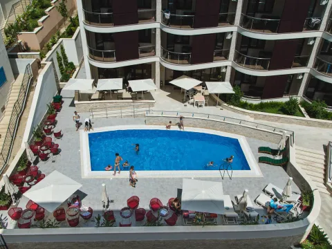 Sale, one bedroom apartment, 72m², Bečići, Budva - image 14