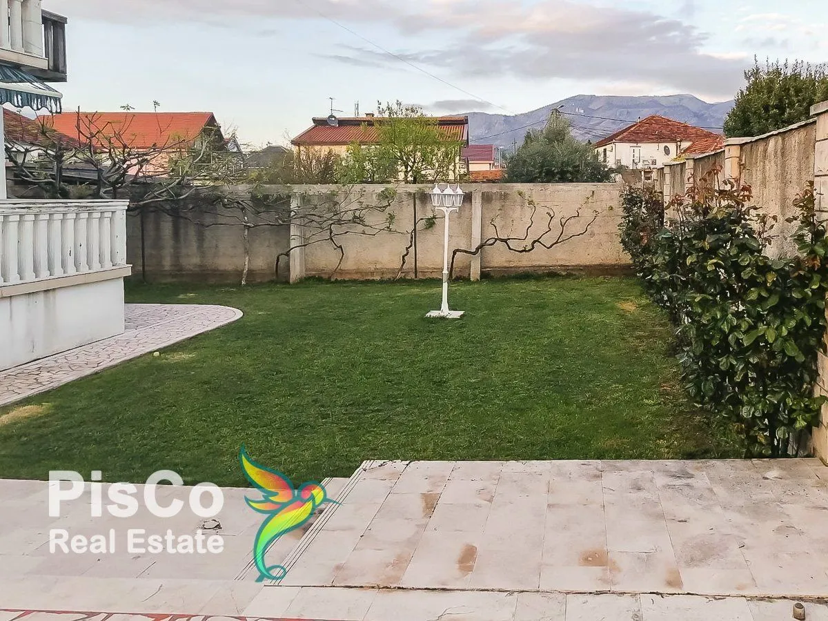 Sale, house, 260m², Masline, Podgorica