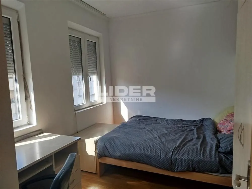 Rent, three bedroom apartment, 60m², Stari Grad, Beograd